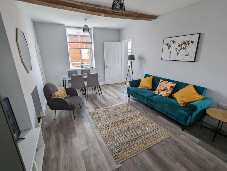31 High Street - Modern & Stylish 2-Bed Apartment - Inc Parking Husbands Bosworth Kültér fotó
