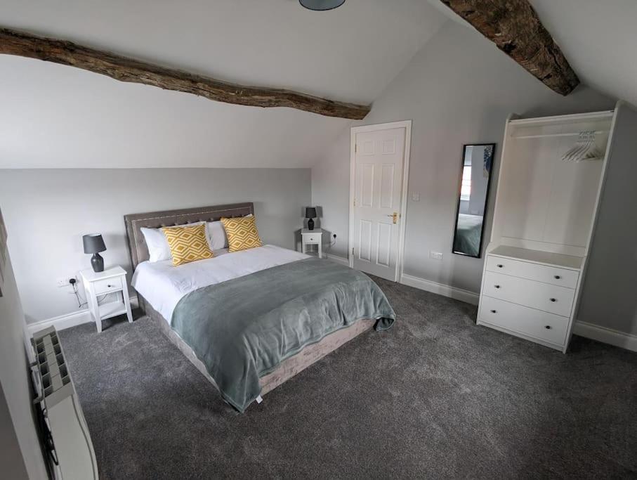31 High Street - Modern & Stylish 2-Bed Apartment - Inc Parking Husbands Bosworth Kültér fotó