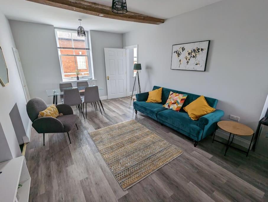 31 High Street - Modern & Stylish 2-Bed Apartment - Inc Parking Husbands Bosworth Kültér fotó